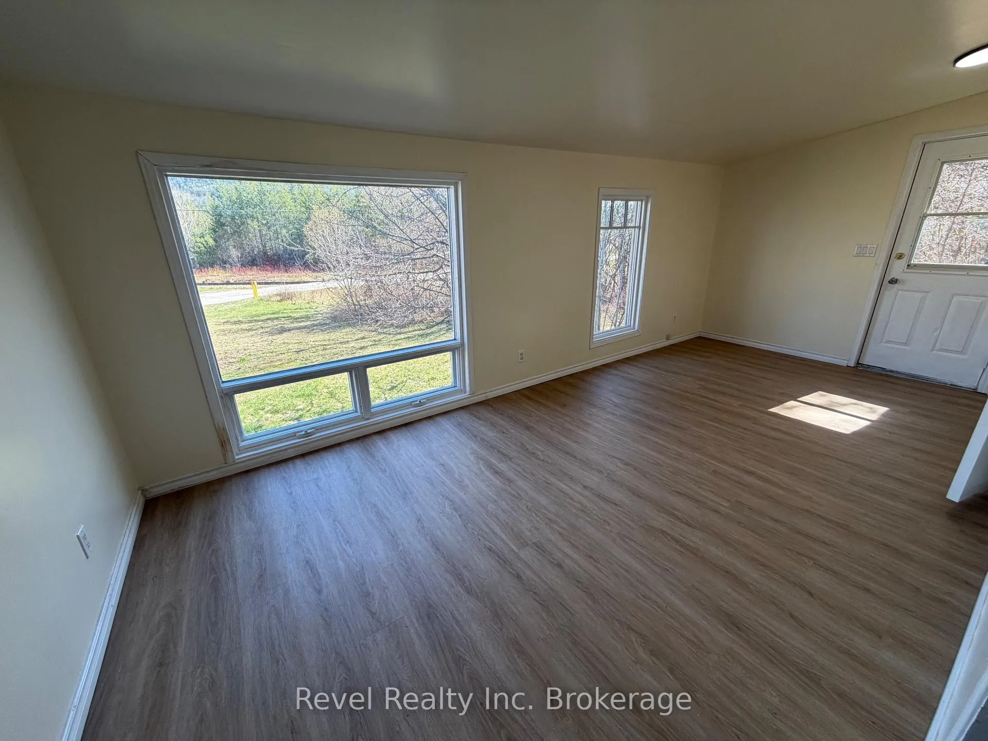Photo 24 of 442 Pine Street, Mattawa — HOMEH