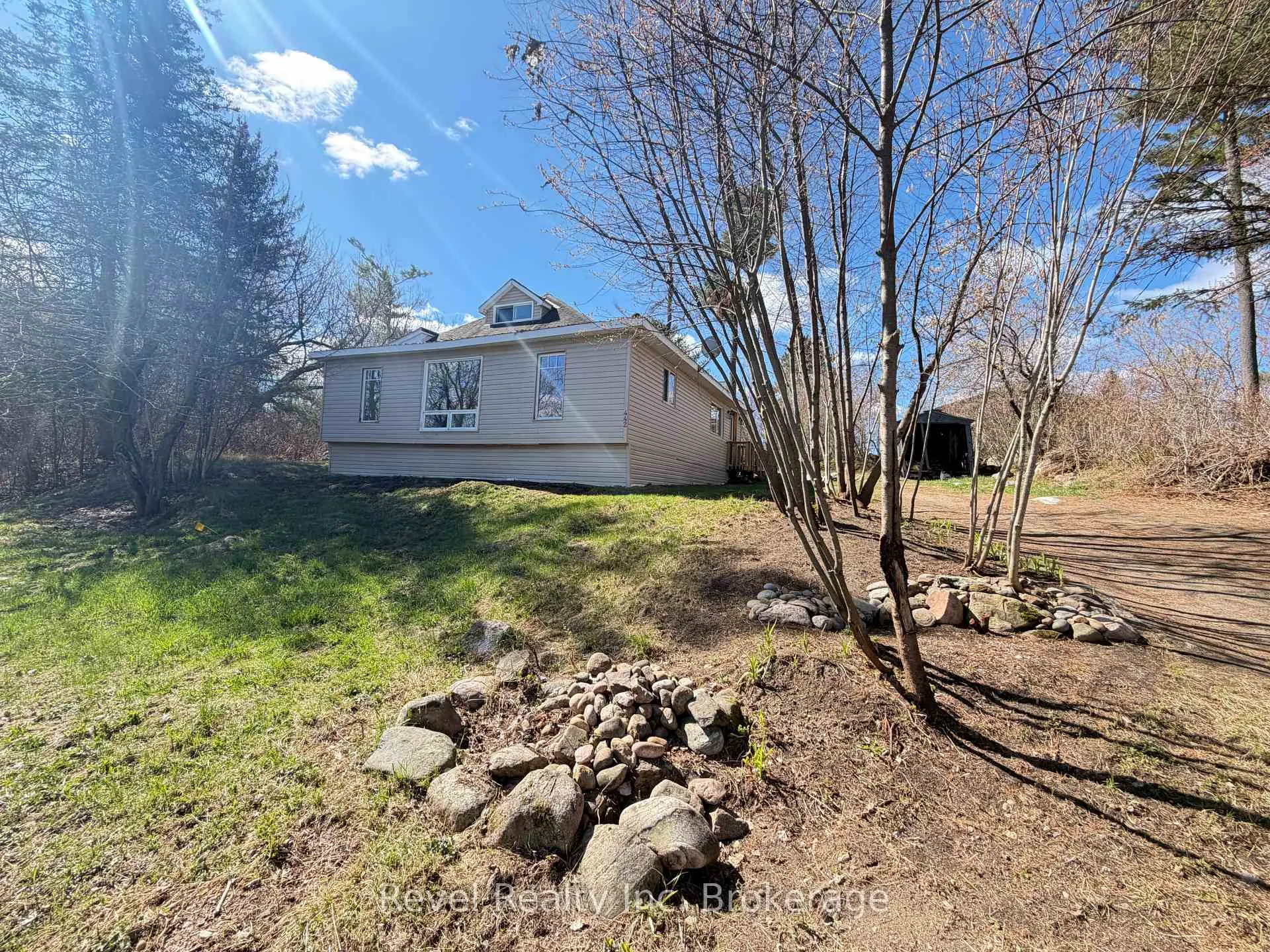 Photo 32 of 442 Pine Street, Mattawa — HOMEH
