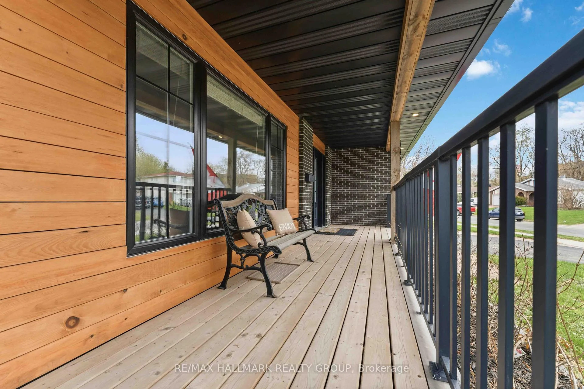 Photo 3 of 6321 Lumberman Way, Ottawa, Convent Glen South — HOMEH
