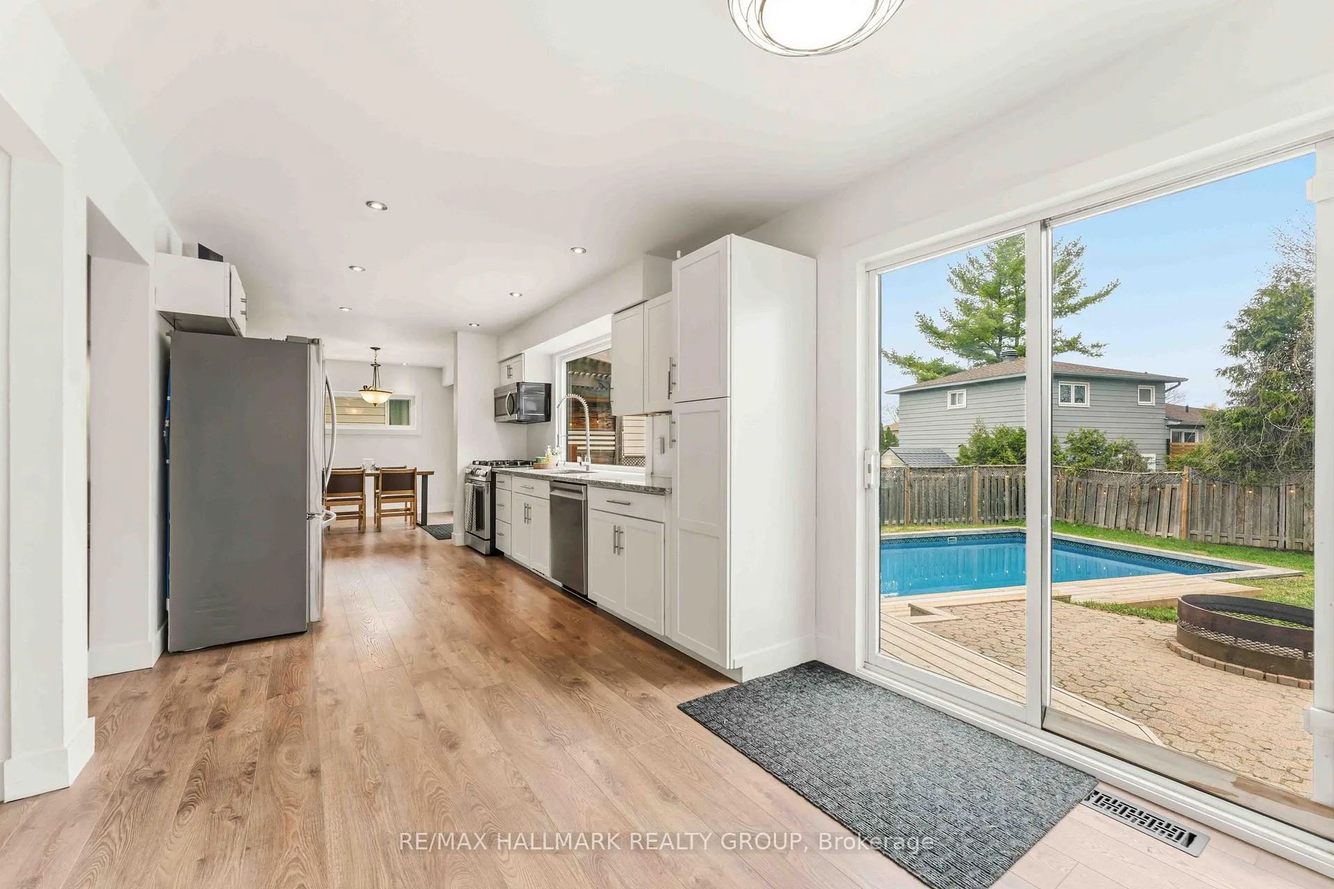 Photo 14 of 6321 Lumberman Way, Ottawa, Convent Glen South — HOMEH