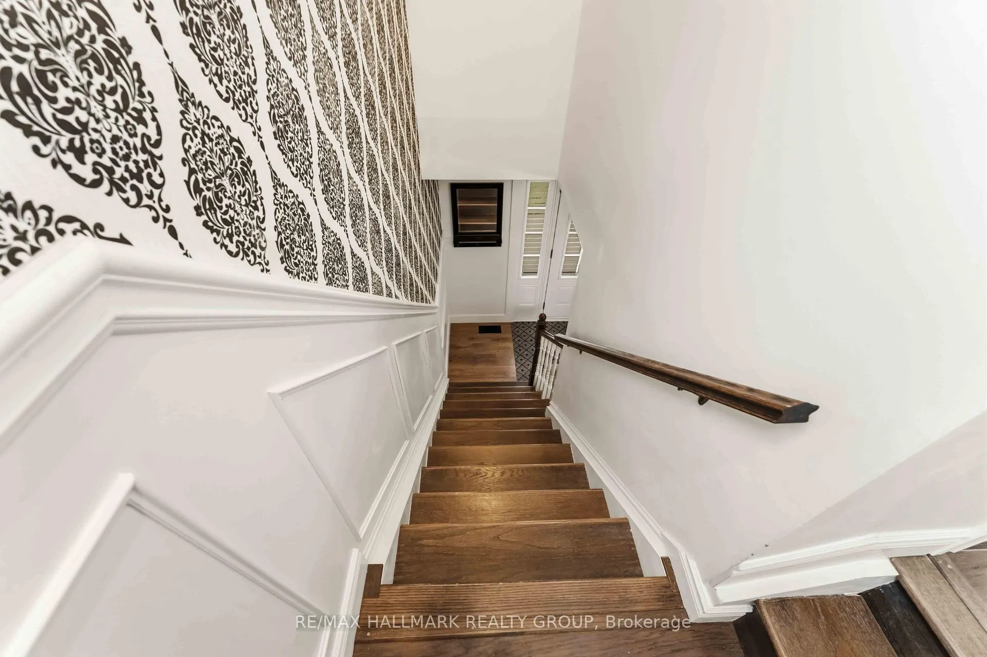 Photo 16 of 6321 Lumberman Way, Ottawa, Convent Glen South — HOMEH