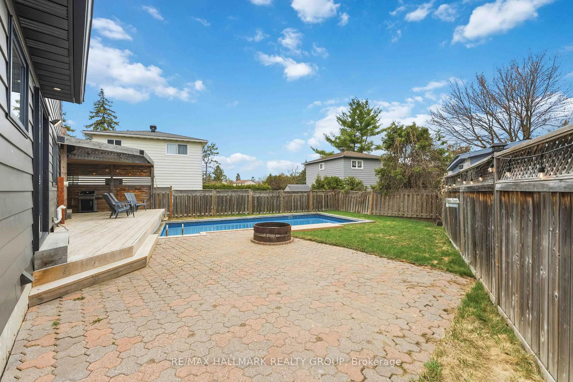 Photo 38 of 6321 Lumberman Way, Ottawa, Convent Glen South — HOMEH