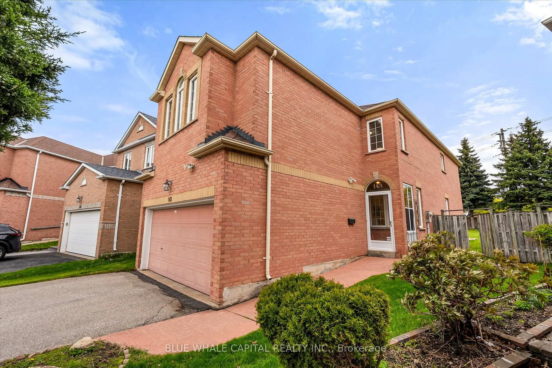 Photo 3 of 143 Hertford Crescent, Markham, Milliken Mills East — HOMEH