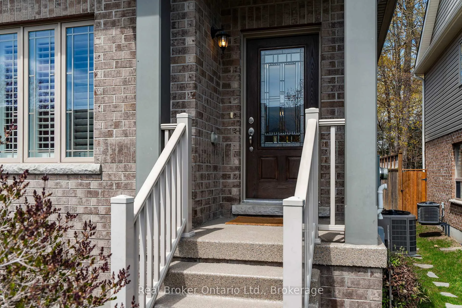 Photo 2 of 1024 Cook Drive, Midland — HOMEH