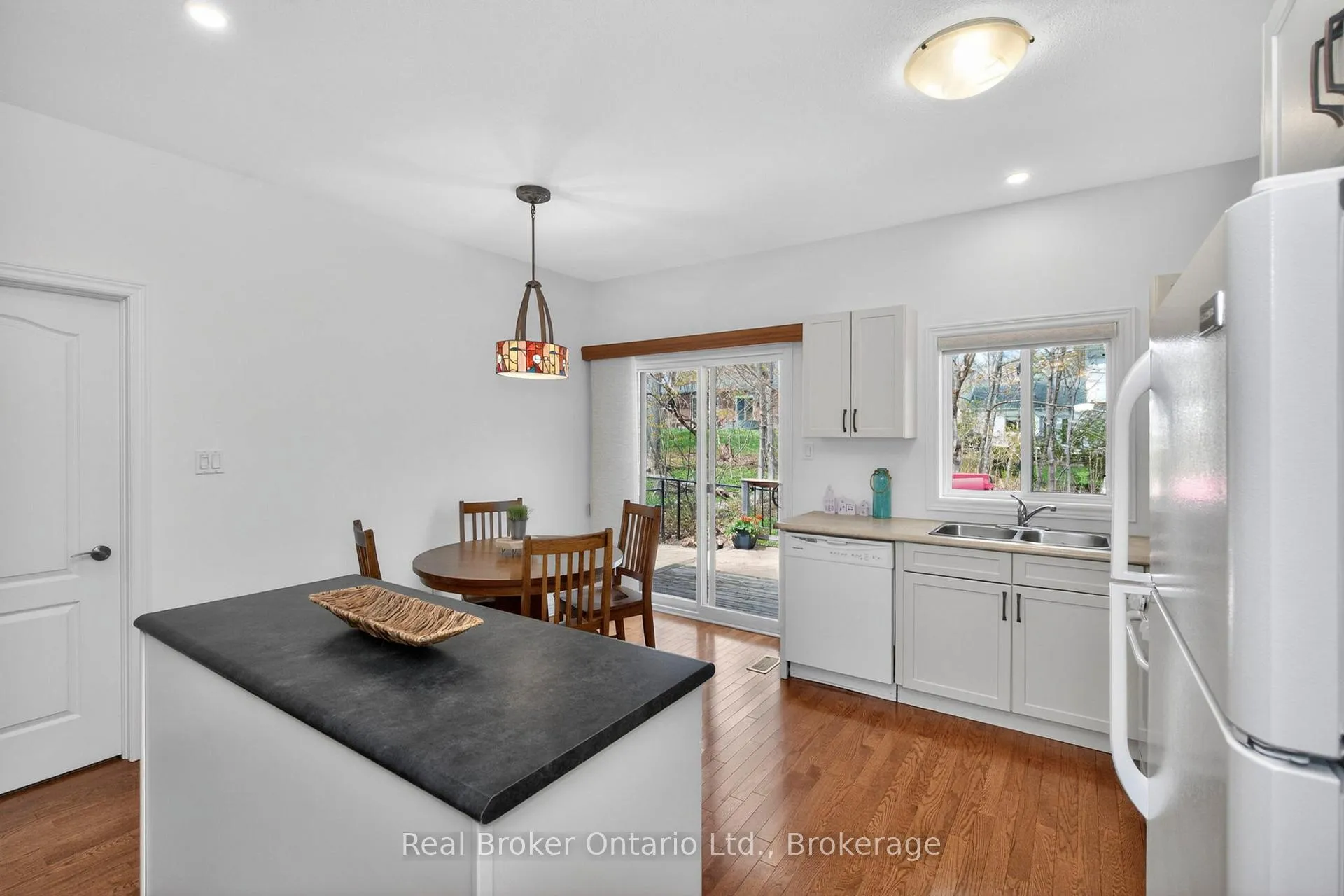 Photo 8 of 1024 Cook Drive, Midland — HOMEH