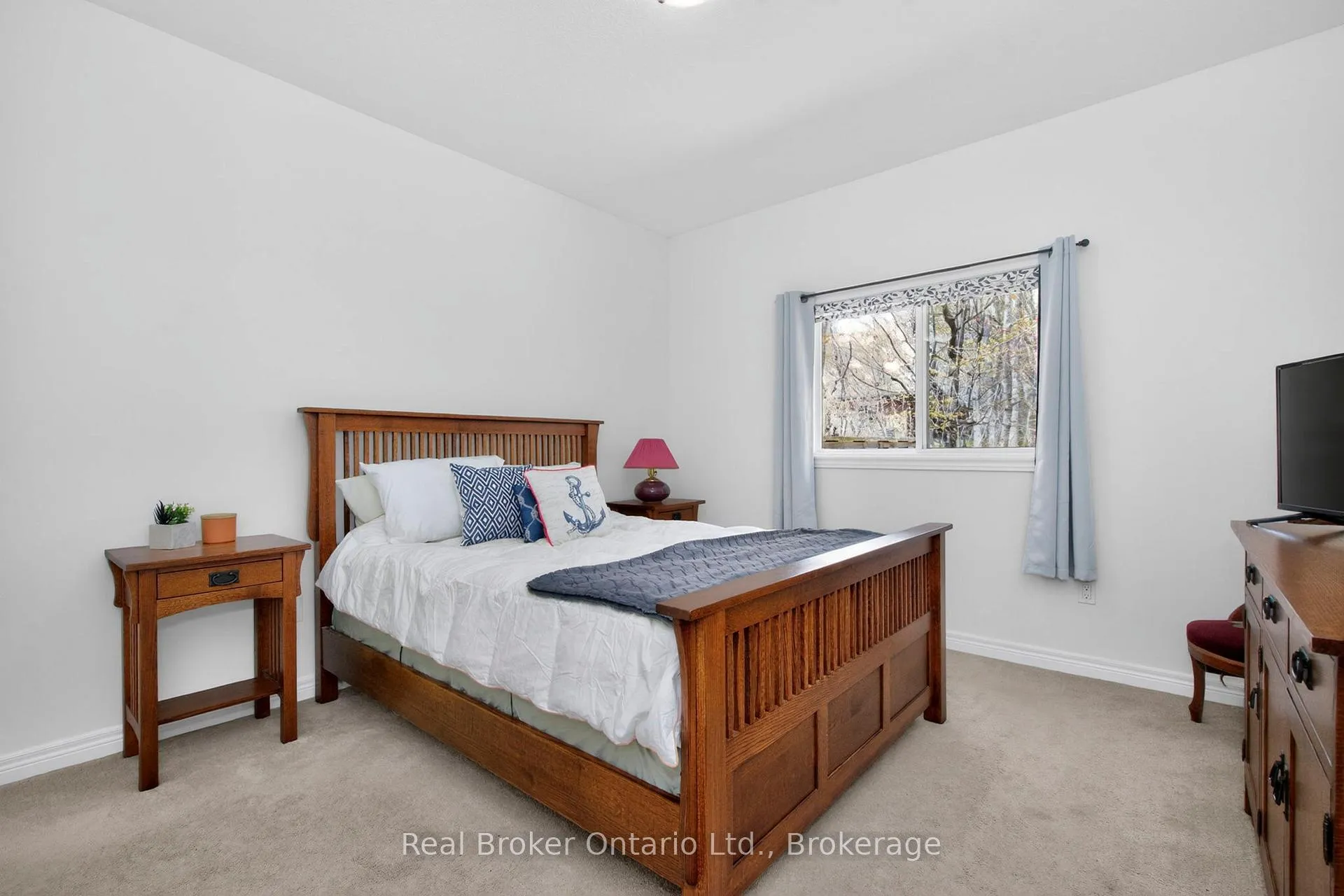 Photo 10 of 1024 Cook Drive, Midland — HOMEH