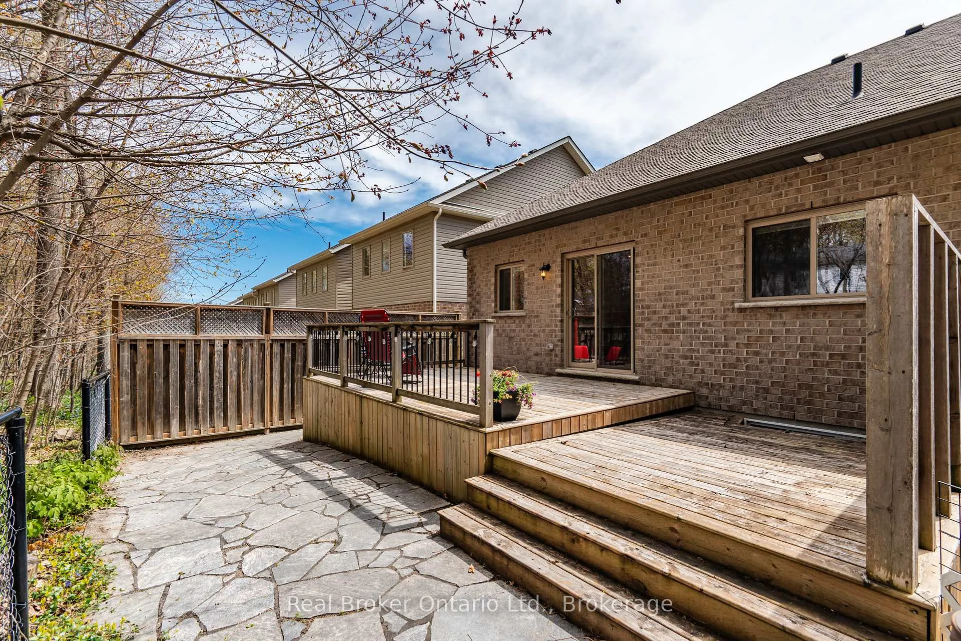 Photo 19 of 1024 Cook Drive, Midland — HOMEH
