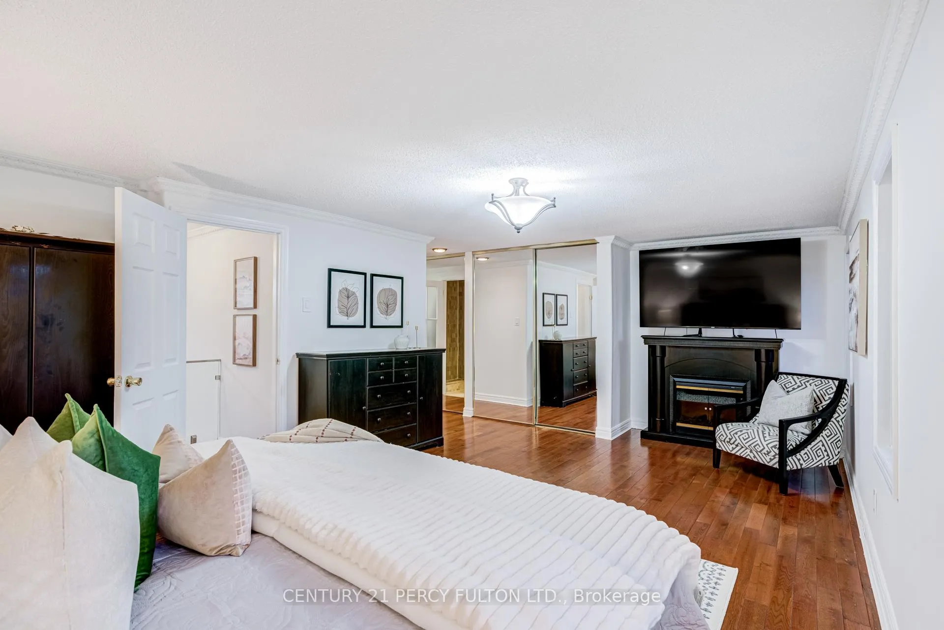 Photo 22 of 1994 Spruce Hill Road, Pickering, Dunbarton — HOMEH