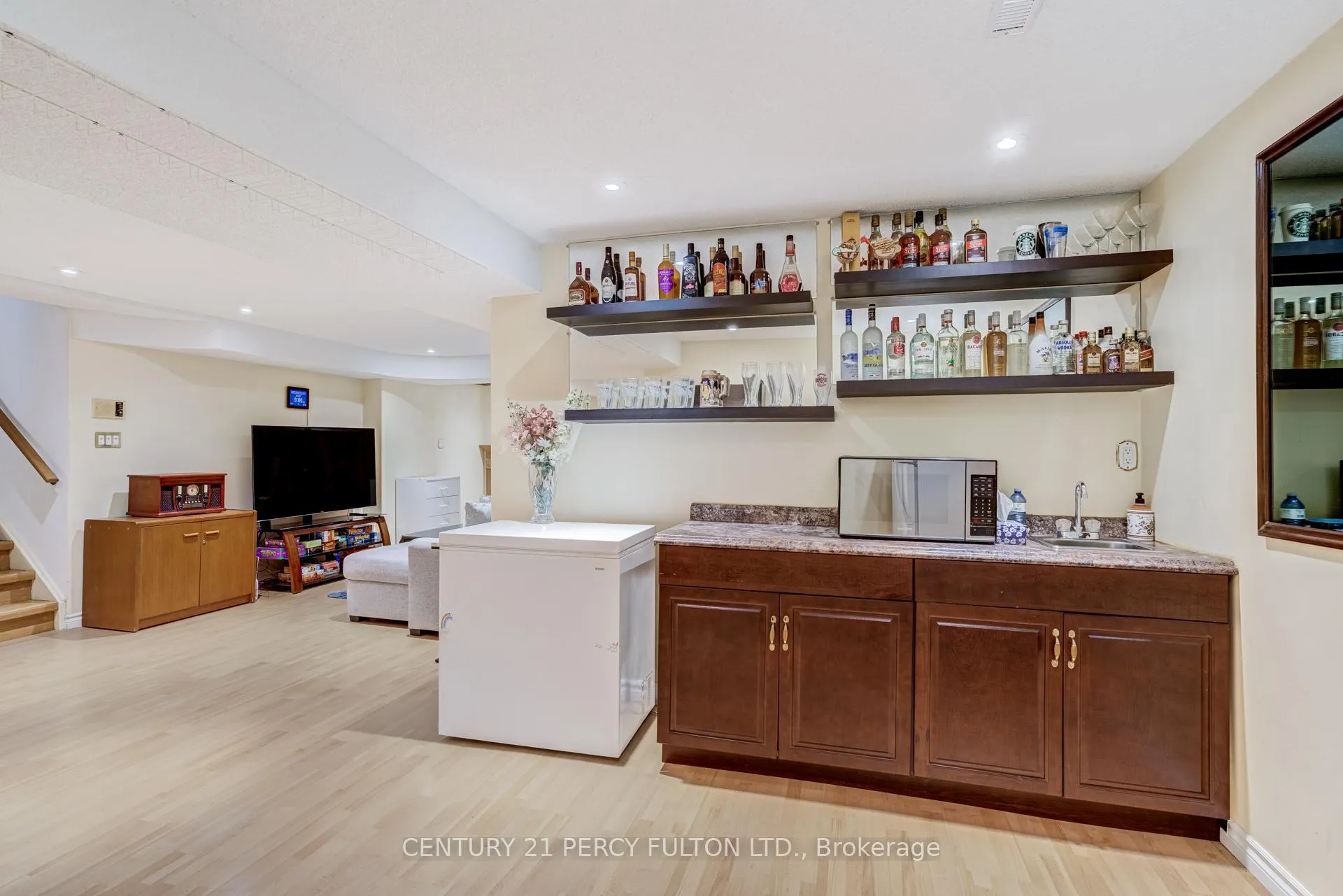 Photo 37 of 1994 Spruce Hill Road, Pickering, Dunbarton — HOMEH