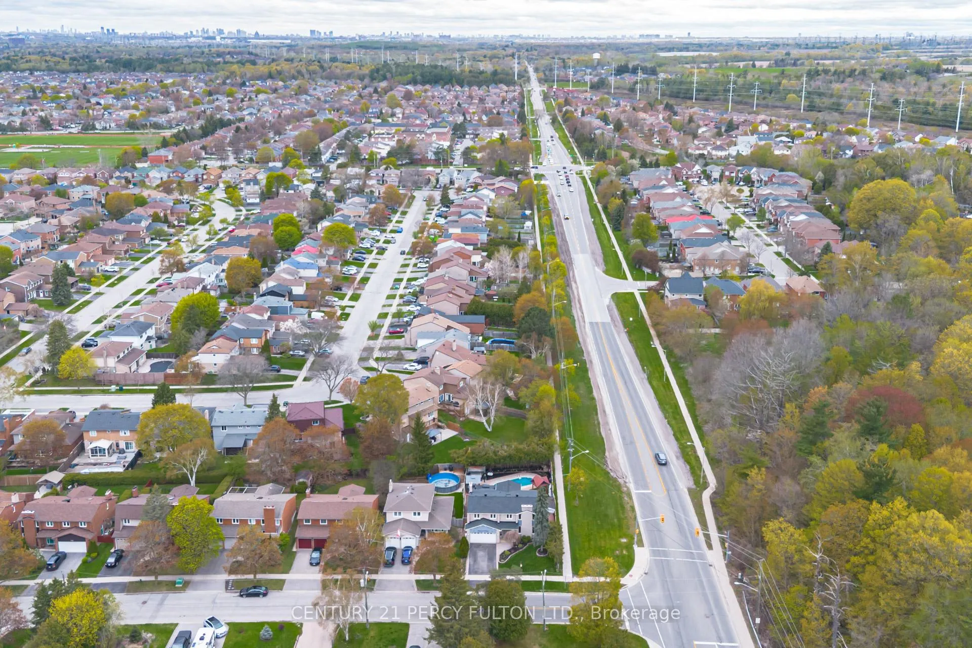 Photo 45 of 1994 Spruce Hill Road, Pickering, Dunbarton — HOMEH