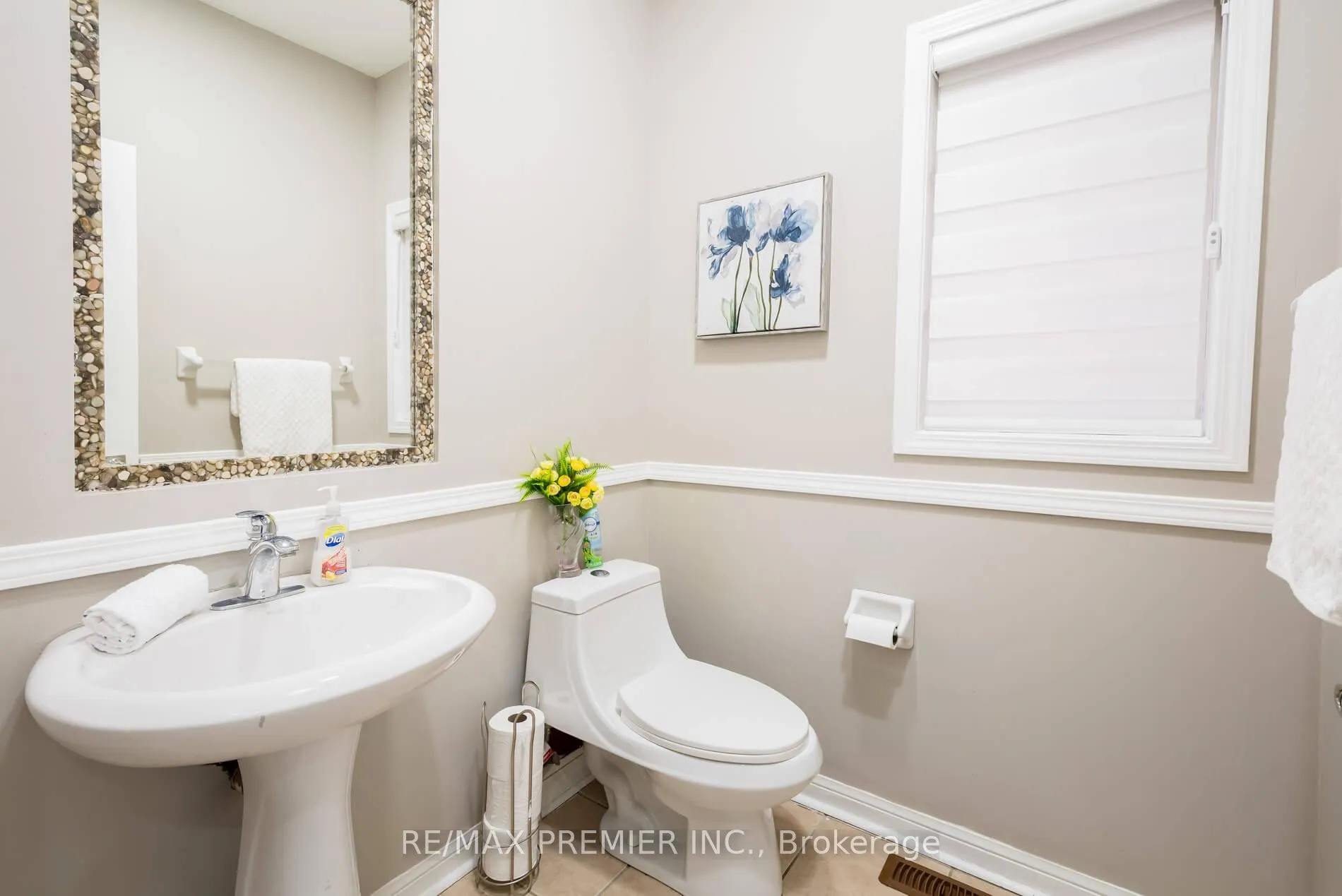 Photo 24 of 140 Dolce Crescent, Vaughan, Vellore Village — HOMEH