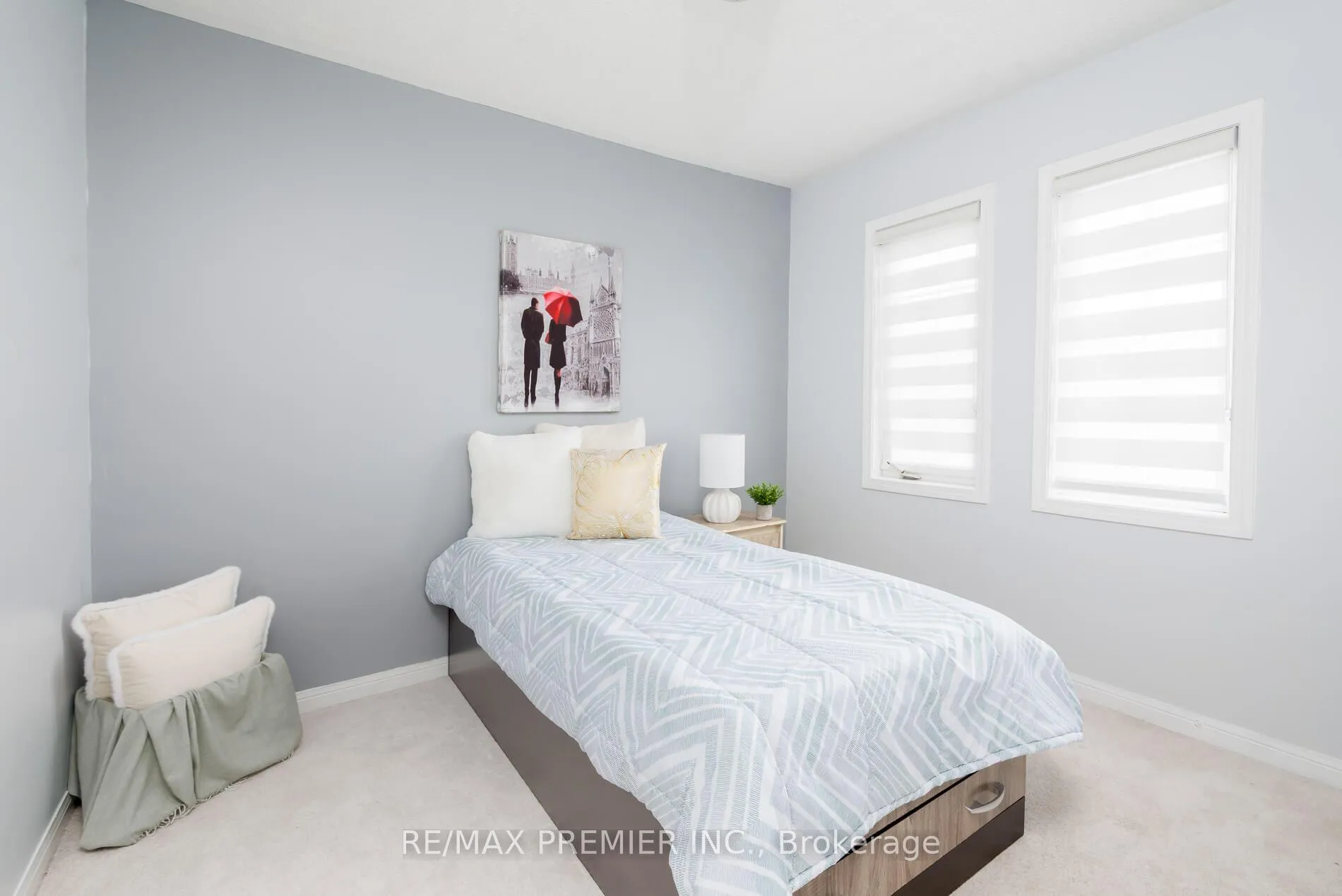 Photo 33 of 140 Dolce Crescent, Vaughan, Vellore Village — HOMEH