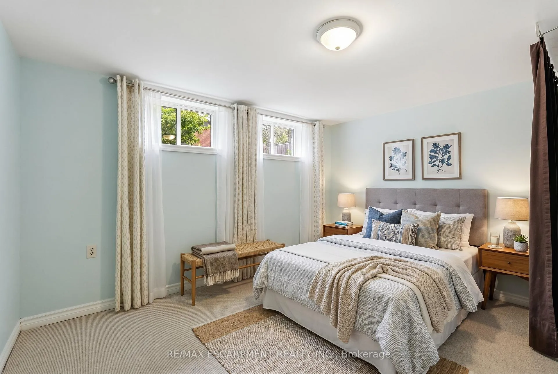 Photo 37 of 21 Brian Boulevard, Hamilton, Waterdown — HOMEH