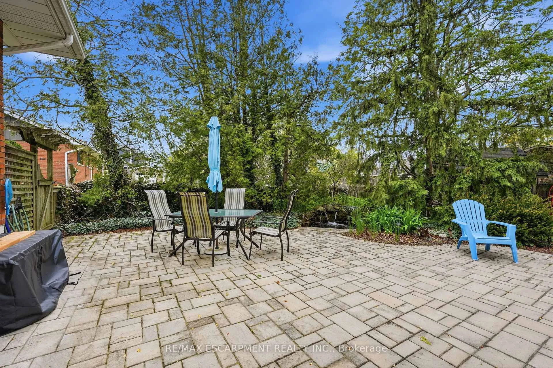 Photo 43 of 21 Brian Boulevard, Hamilton, Waterdown — HOMEH