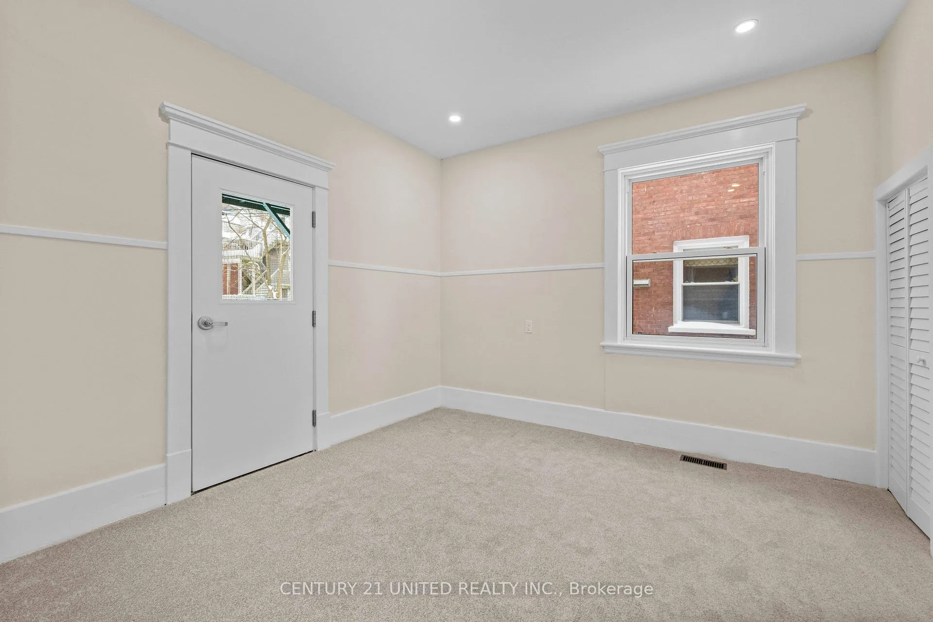 Photo 6 of 375 Downie Street, Peterborough, Town Ward 3 — HOMEH