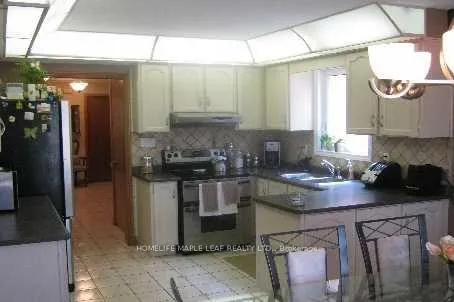 Photo 4 of 115 Cabinet Crescent, Vaughan, West Woodbridge — HOMEH