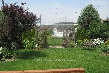Photo 5 of 115 Cabinet Crescent, Vaughan, West Woodbridge — HOMEH