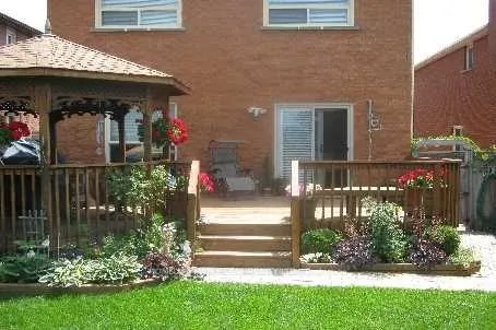 Photo 6 of 115 Cabinet Crescent, Vaughan, West Woodbridge — HOMEH