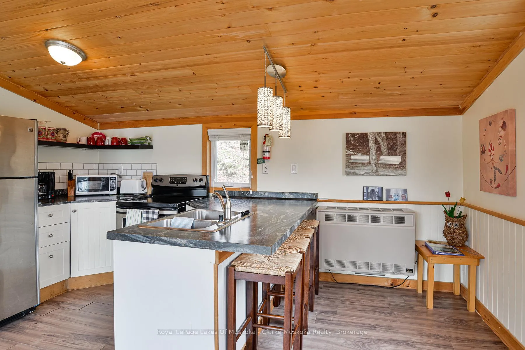 Photo 15 of Unit 7, 7 Silver Point Road, Seguin — HOMEH