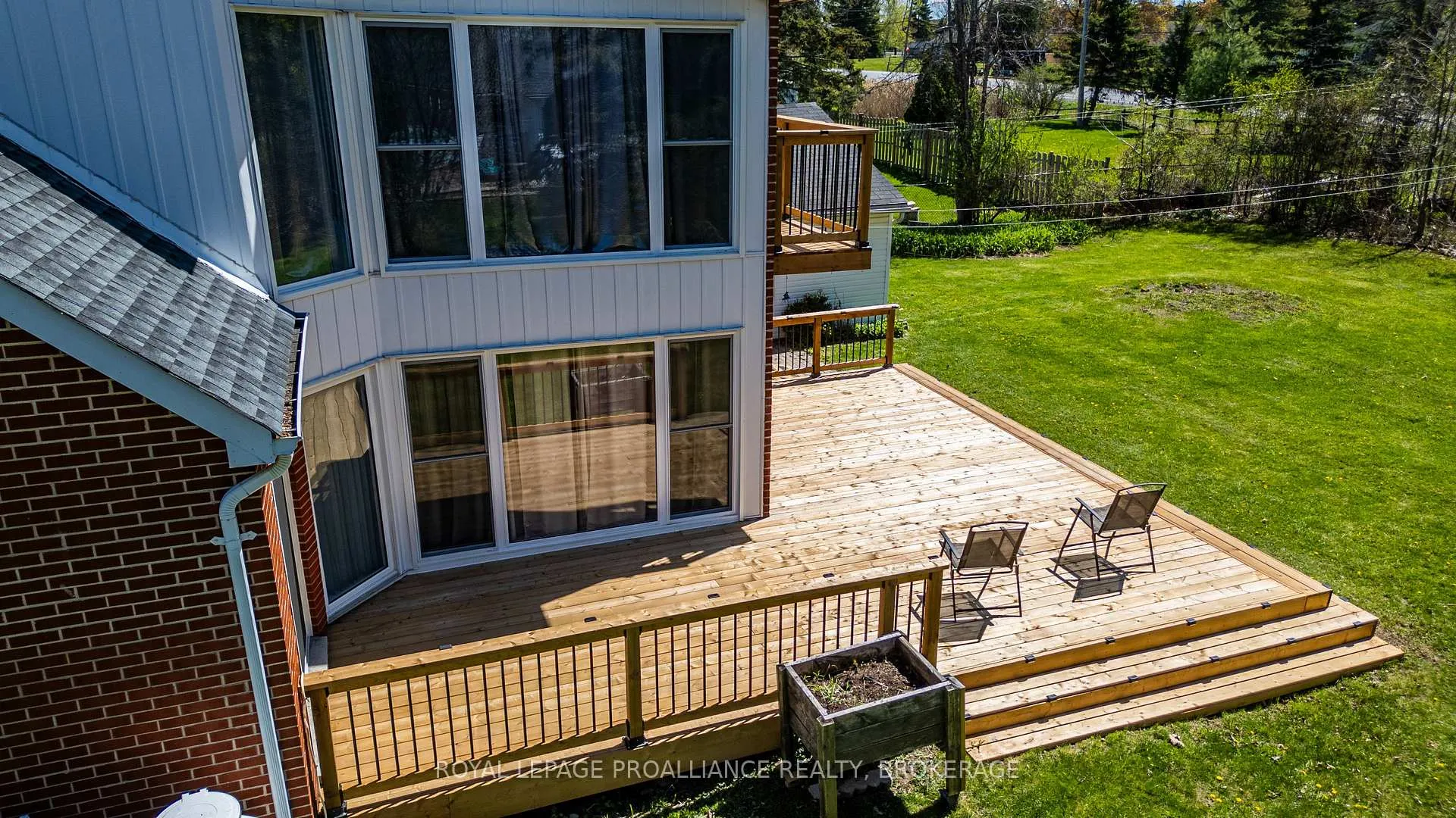 Photo 3 of 1705 Marian Crescent, Kingston, City North of 401 — HOMEH