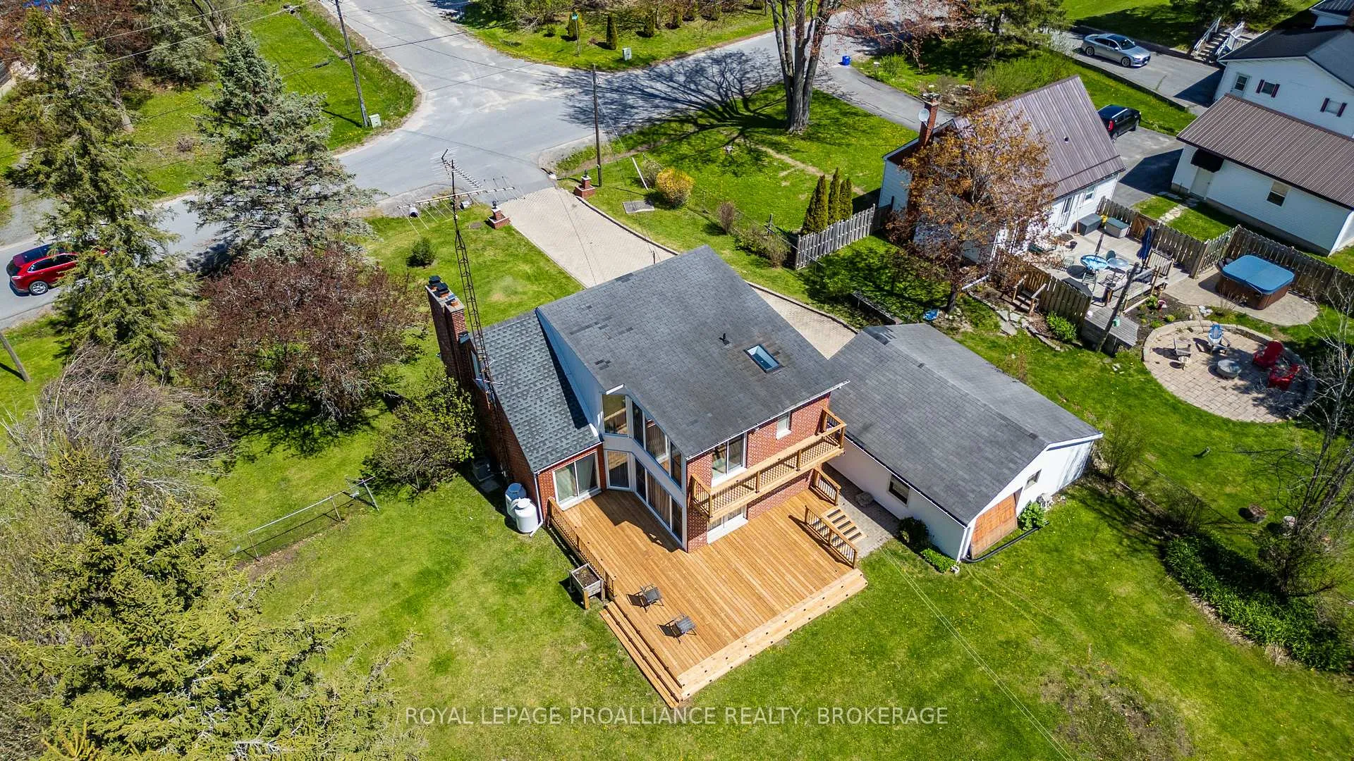 Photo 6 of 1705 Marian Crescent, Kingston, City North of 401 — HOMEH