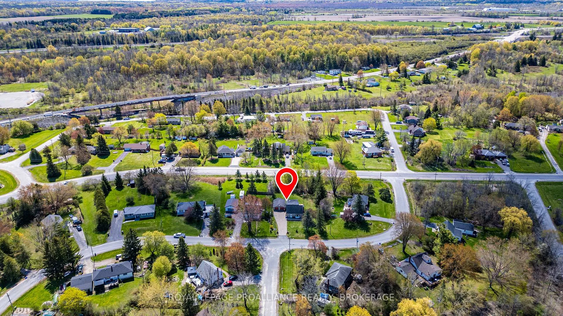 Photo 14 of 1705 Marian Crescent, Kingston, City North of 401 — HOMEH