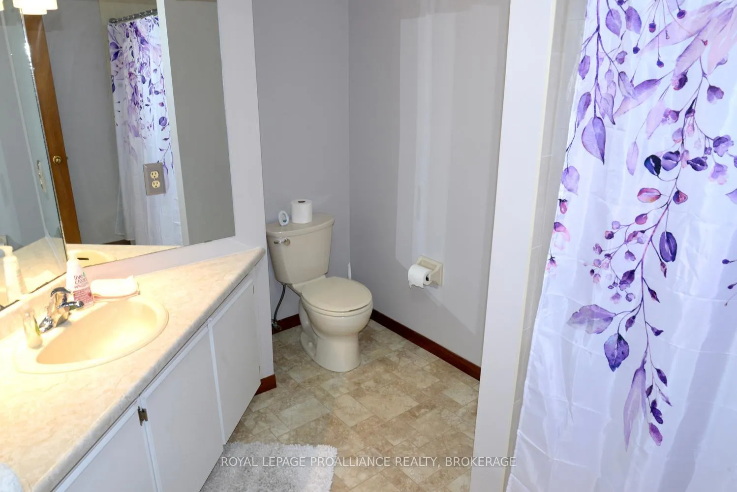 Photo 23 of 1705 Marian Crescent, Kingston, City North of 401 — HOMEH