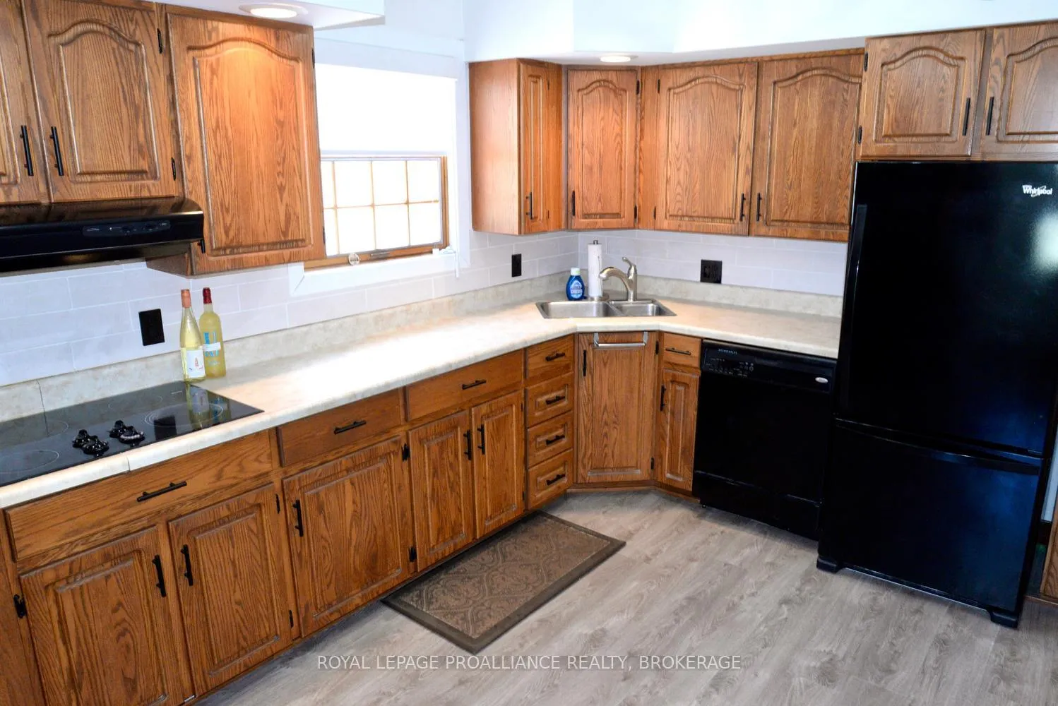 Photo 24 of 1705 Marian Crescent, Kingston, City North of 401 — HOMEH