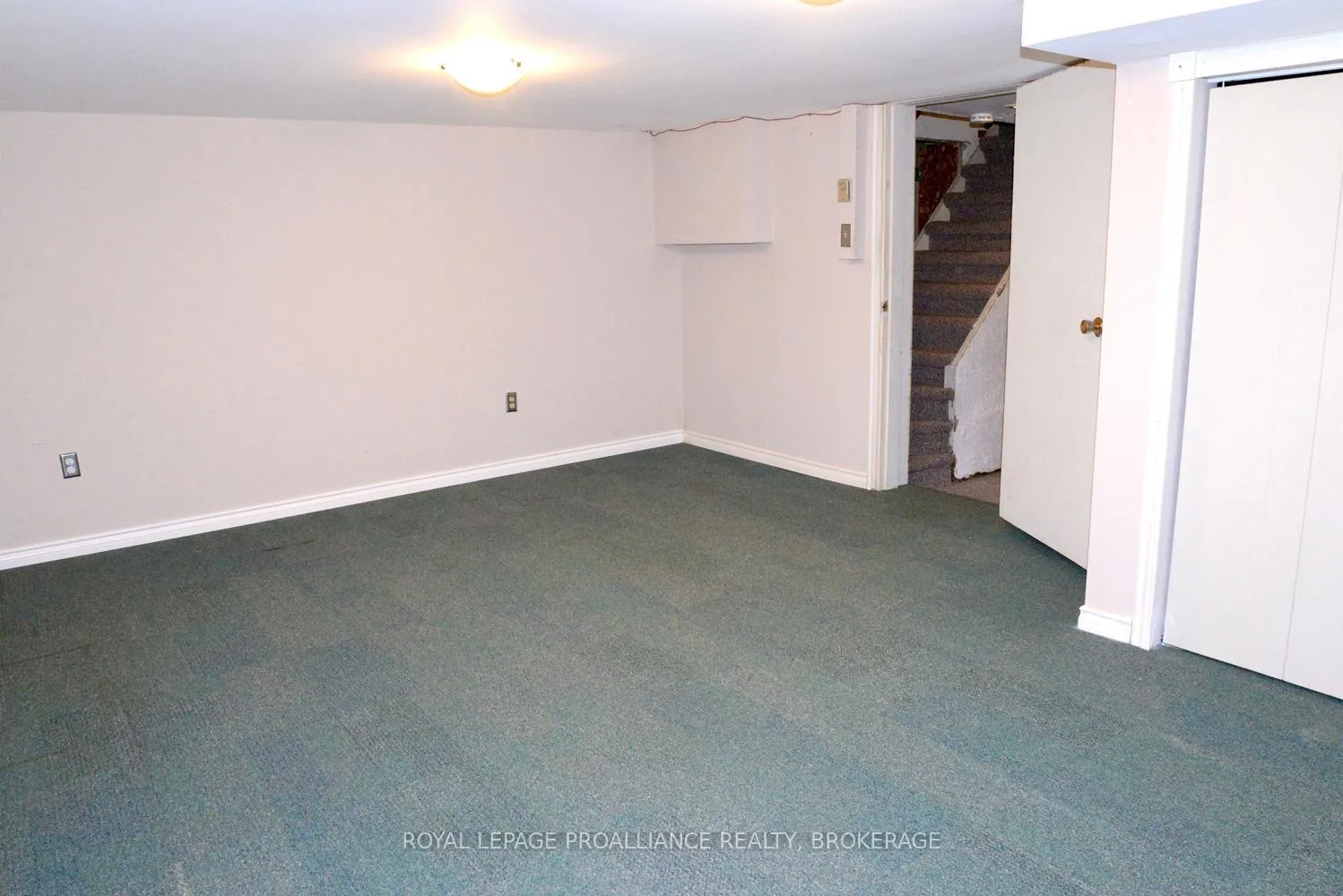 Photo 39 of 1705 Marian Crescent, Kingston, City North of 401 — HOMEH
