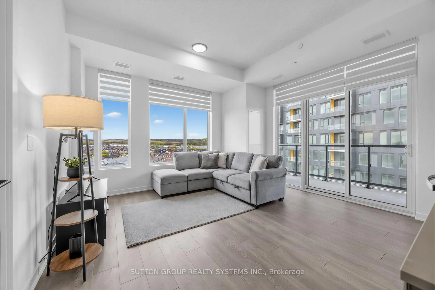 Photo 11 of Unit C 902, 4878 Powers Common, Burlington, Alton — HOMEH