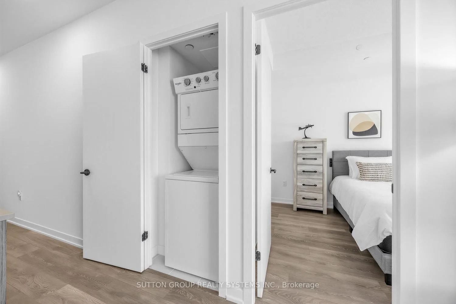 Photo 21 of Unit C 902, 4878 Powers Common, Burlington, Alton — HOMEH