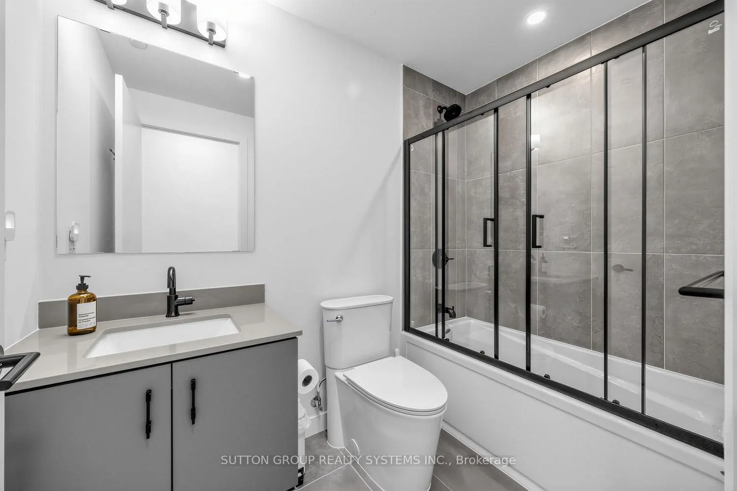 Photo 23 of Unit C 902, 4878 Powers Common, Burlington, Alton — HOMEH