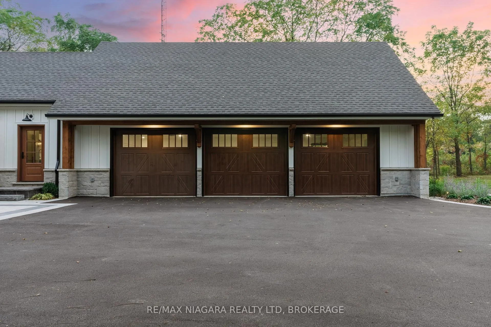 Photo 8 of 315 Tice Road, Pelham, North Pelham — HOMEH