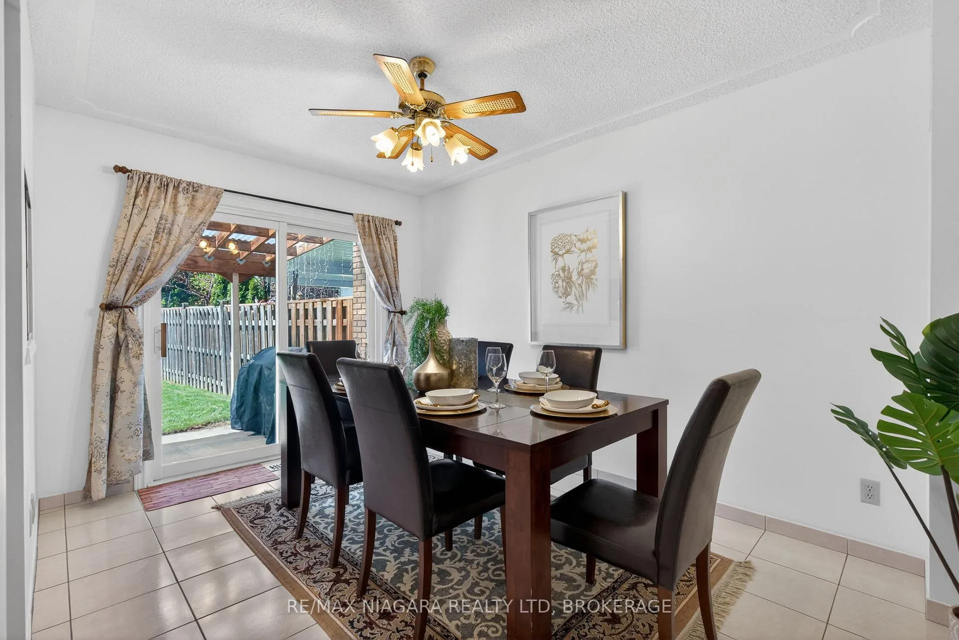Photo 8 of 23 Windward Street, St. Catharines, Carlton/Bunting — HOMEH
