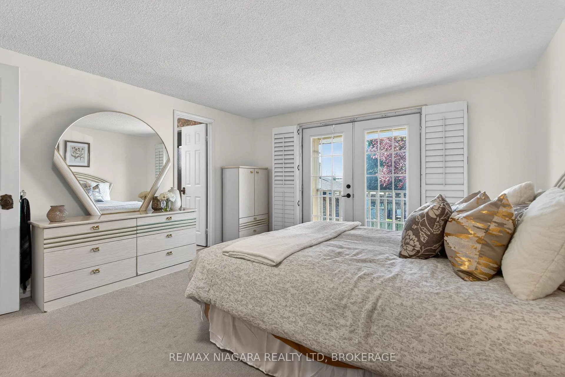 Photo 15 of 23 Windward Street, St. Catharines, Carlton/Bunting — HOMEH