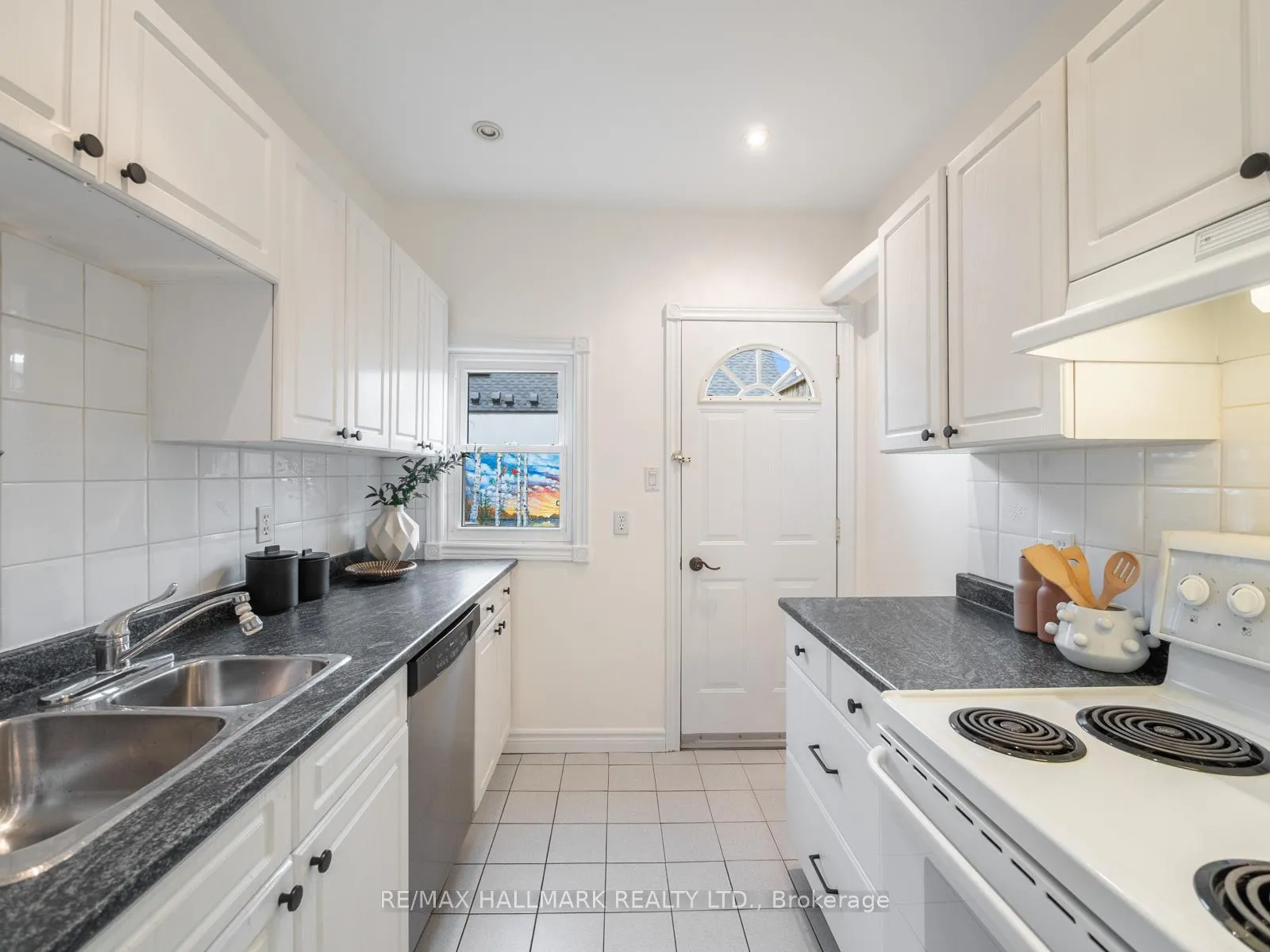 Photo 9 of 797 Carlaw Avenue, Toronto, Playter Estates-Danforth — HOMEH
