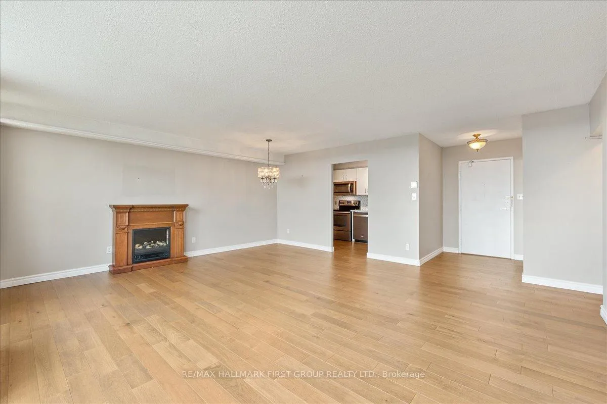 Photo 8 of Unit 14, 55 William Street E, Oshawa, O'Neill — HOMEH
