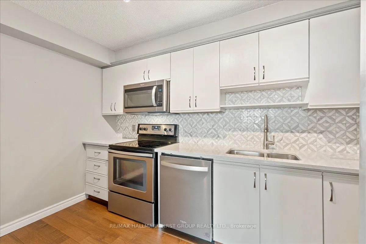 Photo 10 of Unit 14, 55 William Street E, Oshawa, O'Neill — HOMEH