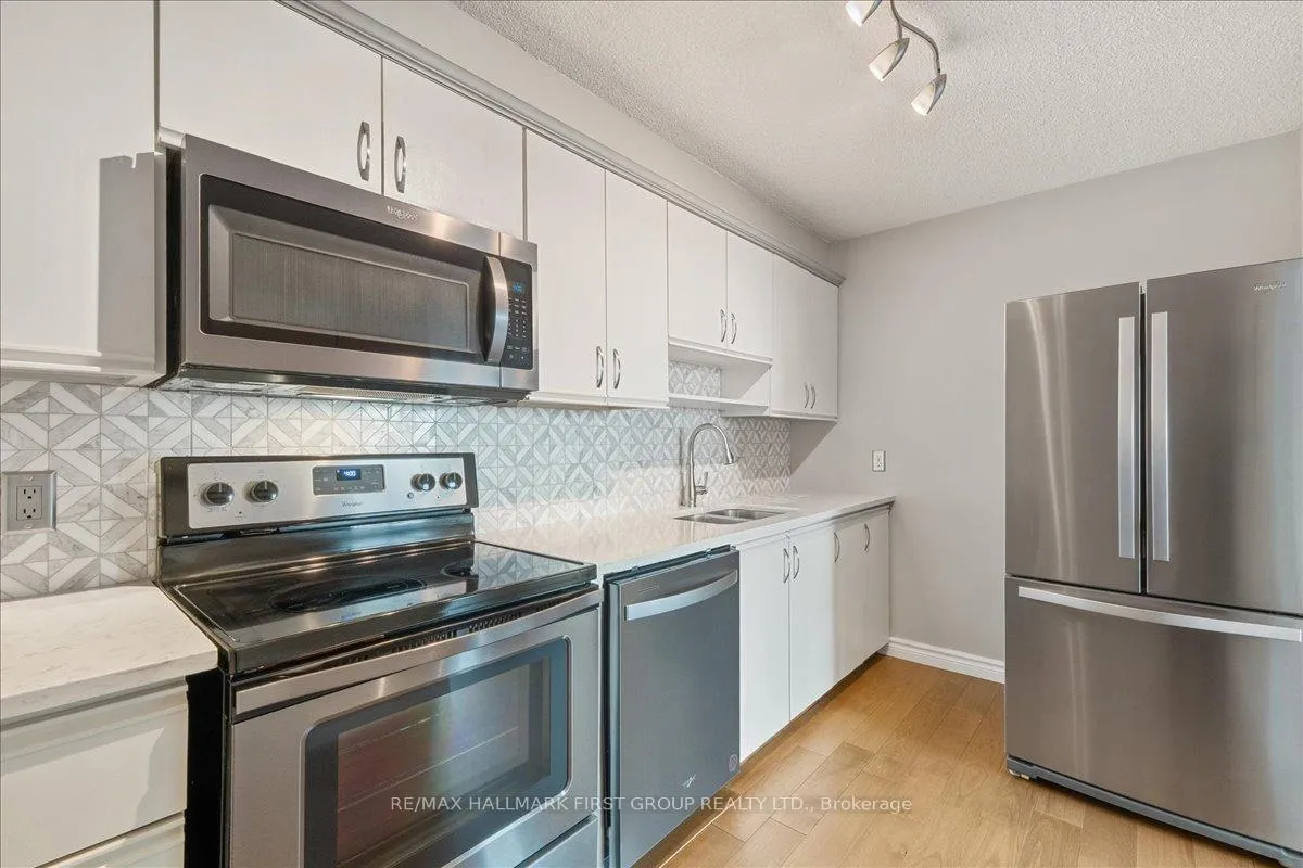 Photo 11 of Unit 14, 55 William Street E, Oshawa, O'Neill — HOMEH