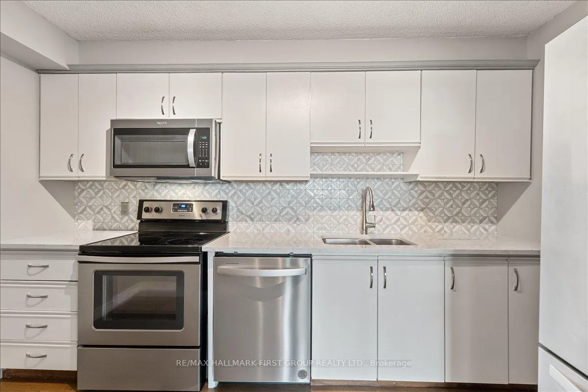 Photo 12 of Unit 14, 55 William Street E, Oshawa, O'Neill — HOMEH