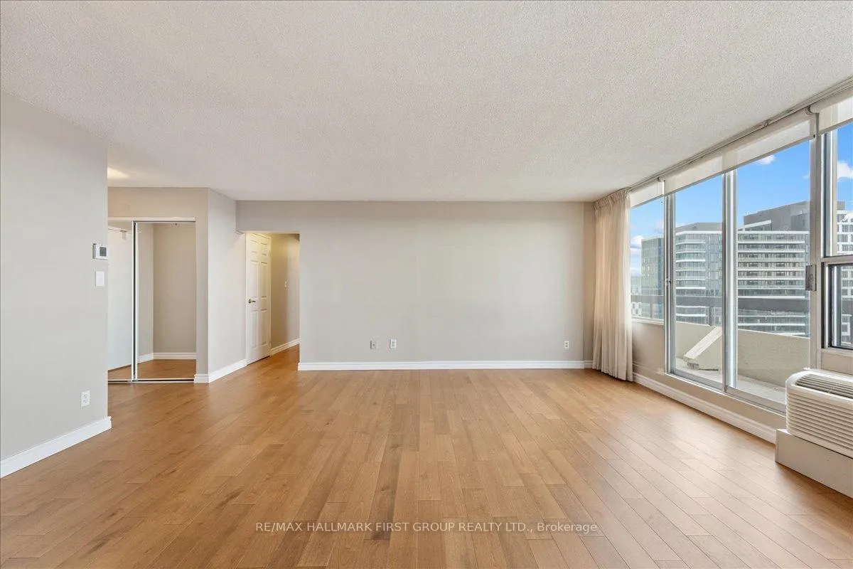 Photo 14 of Unit 14, 55 William Street E, Oshawa, O'Neill — HOMEH
