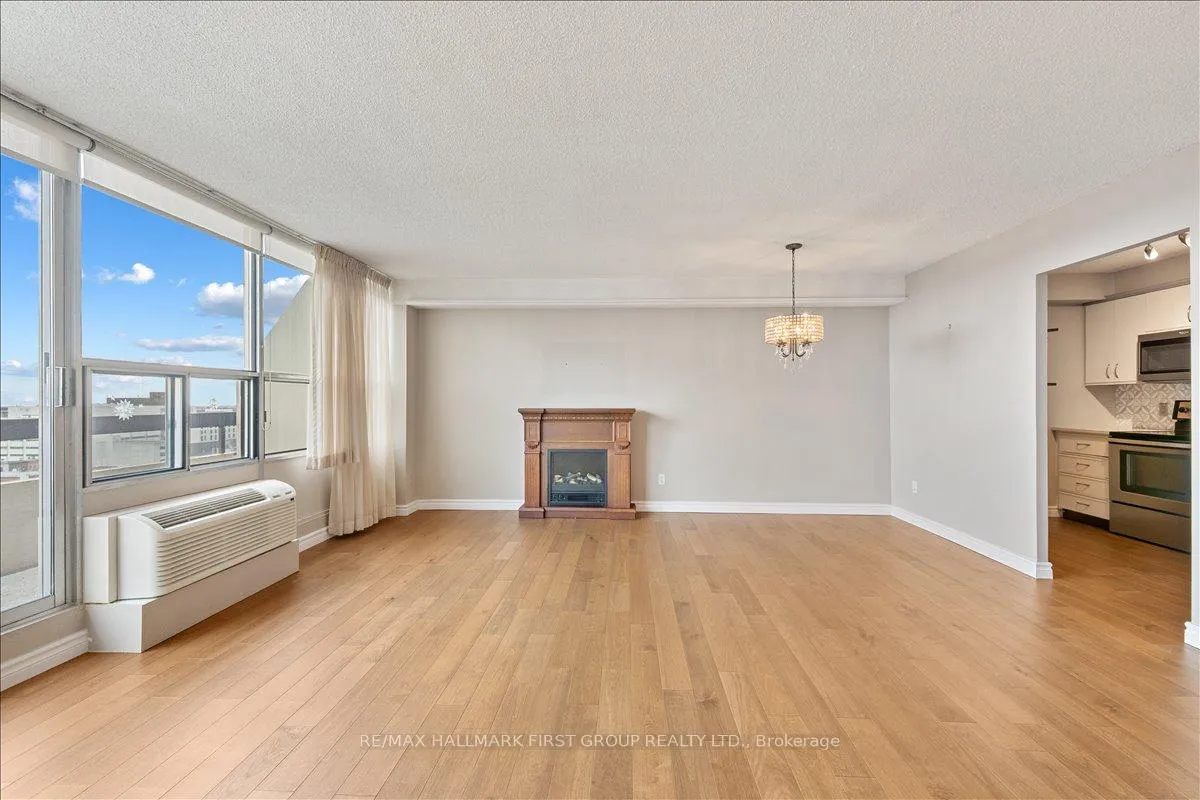 Photo 15 of Unit 14, 55 William Street E, Oshawa, O'Neill — HOMEH