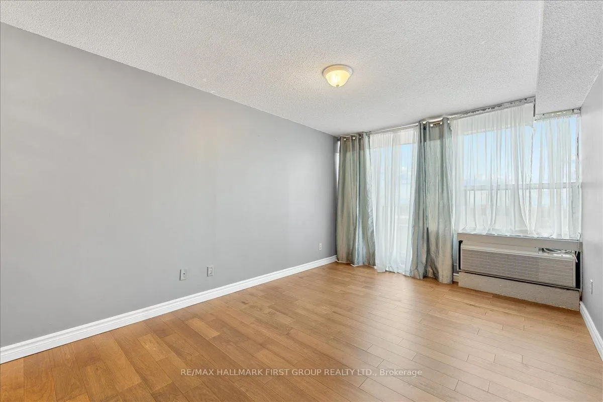 Photo 24 of Unit 14, 55 William Street E, Oshawa, O'Neill — HOMEH