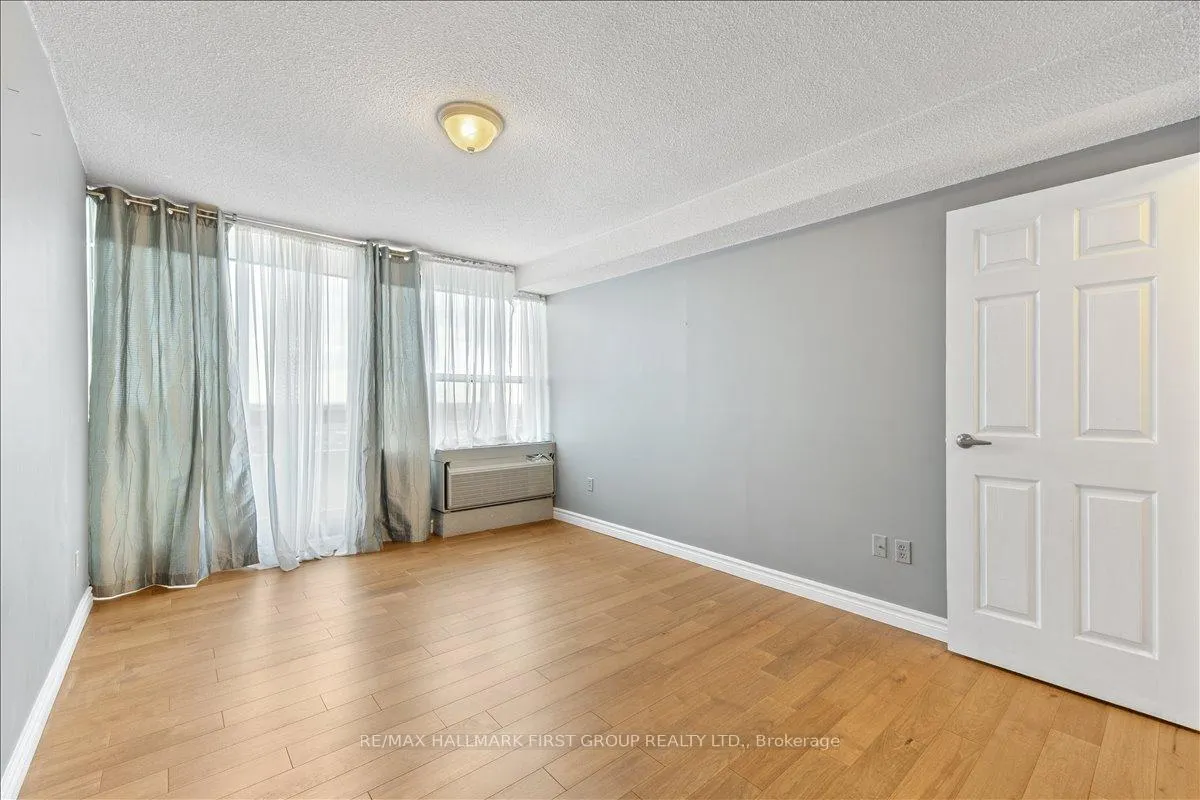 Photo 25 of Unit 14, 55 William Street E, Oshawa, O'Neill — HOMEH