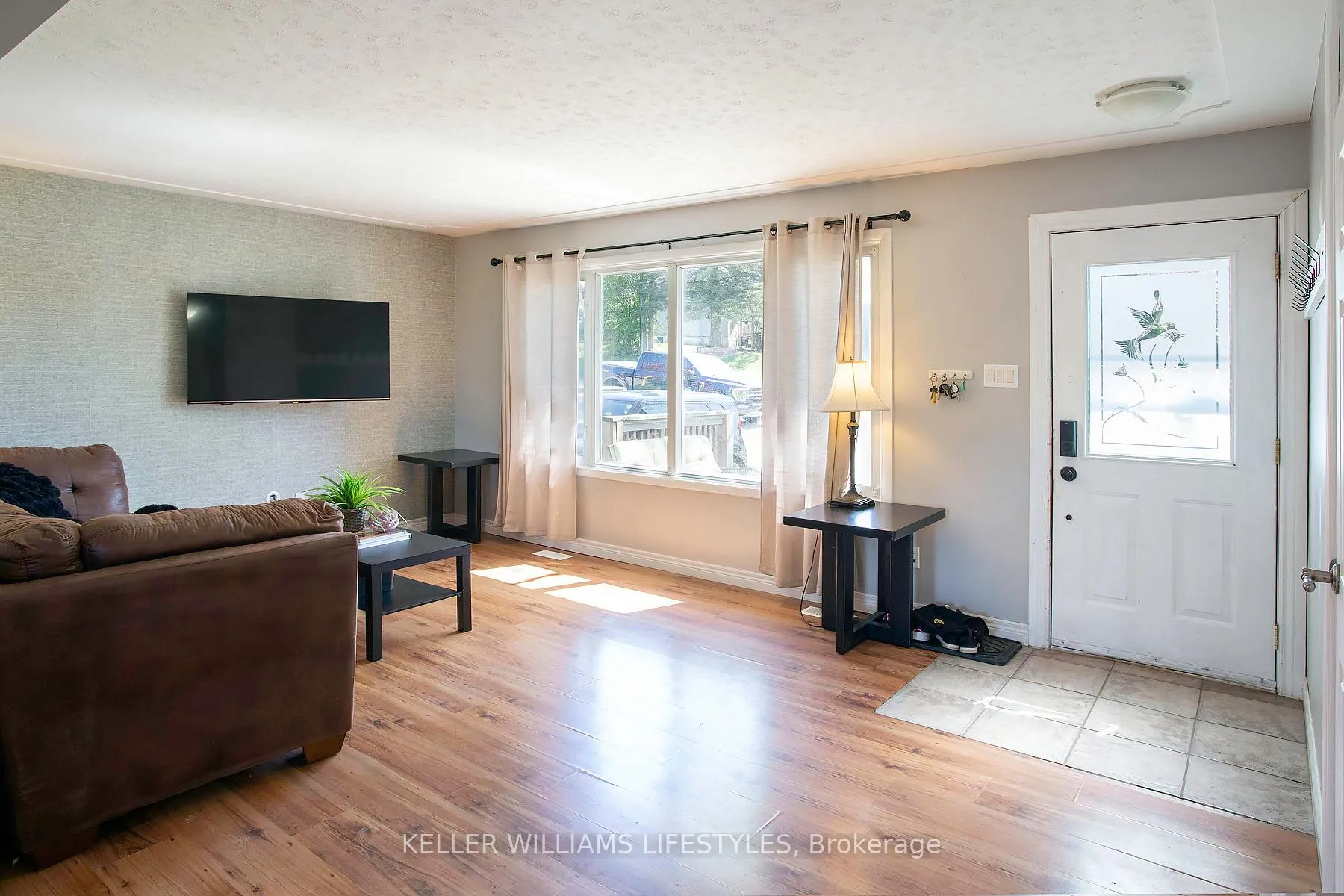 Photo 4 of 1043 Eagle Drive, London, South J — HOMEH
