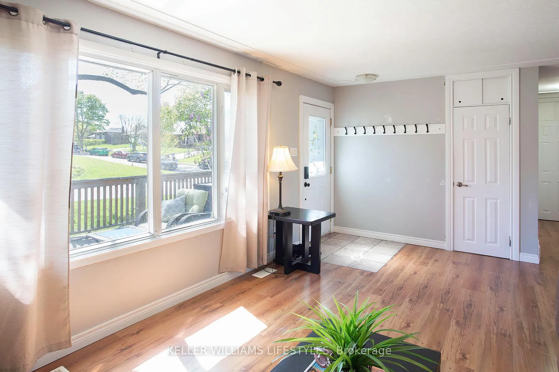 Photo 6 of 1043 Eagle Drive, London, South J — HOMEH