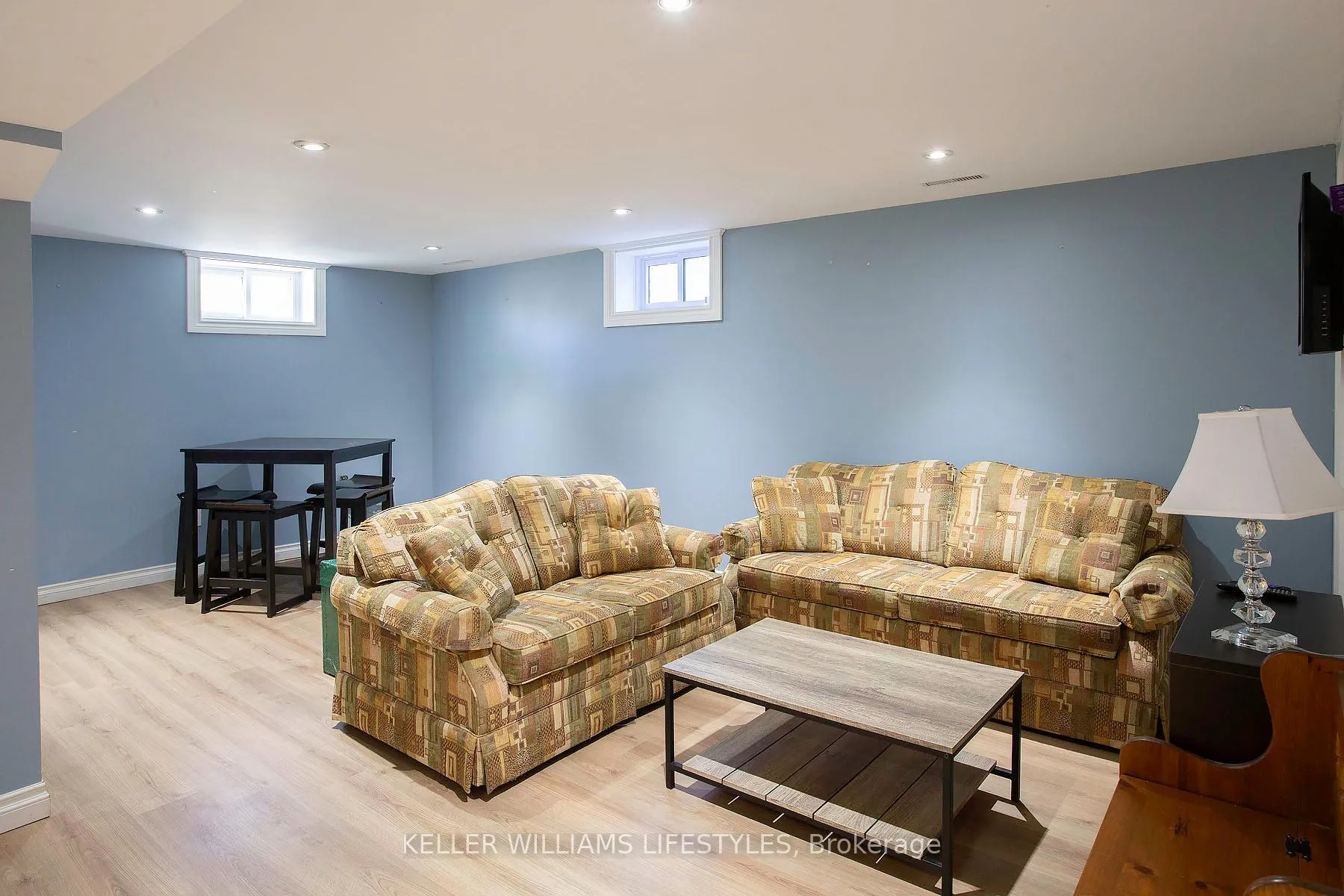Photo 18 of 1043 Eagle Drive, London, South J — HOMEH