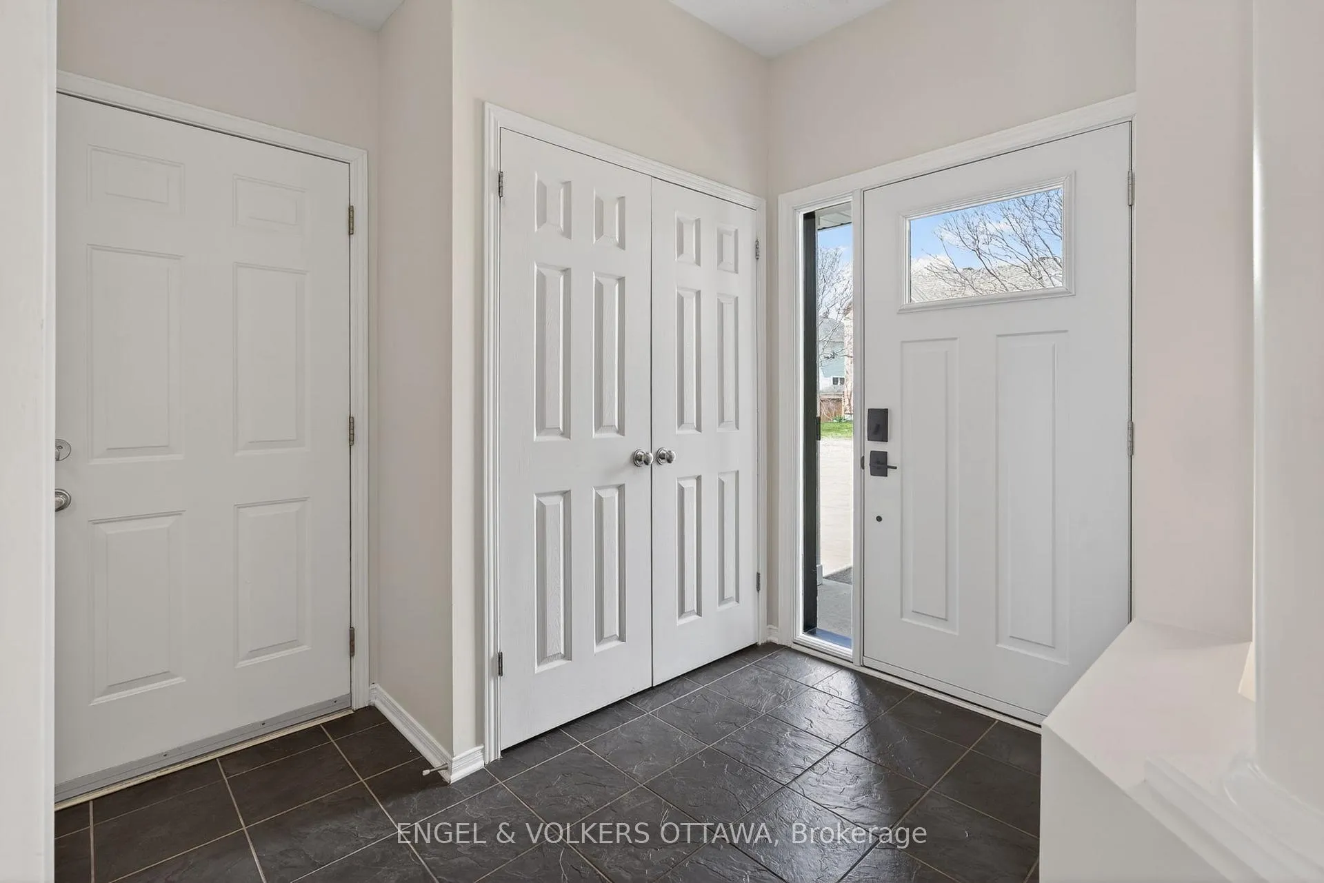 Photo 2 of 101 Scampton Drive, Ottawa, Kanata - Morgan's Grant/South March — HOMEH