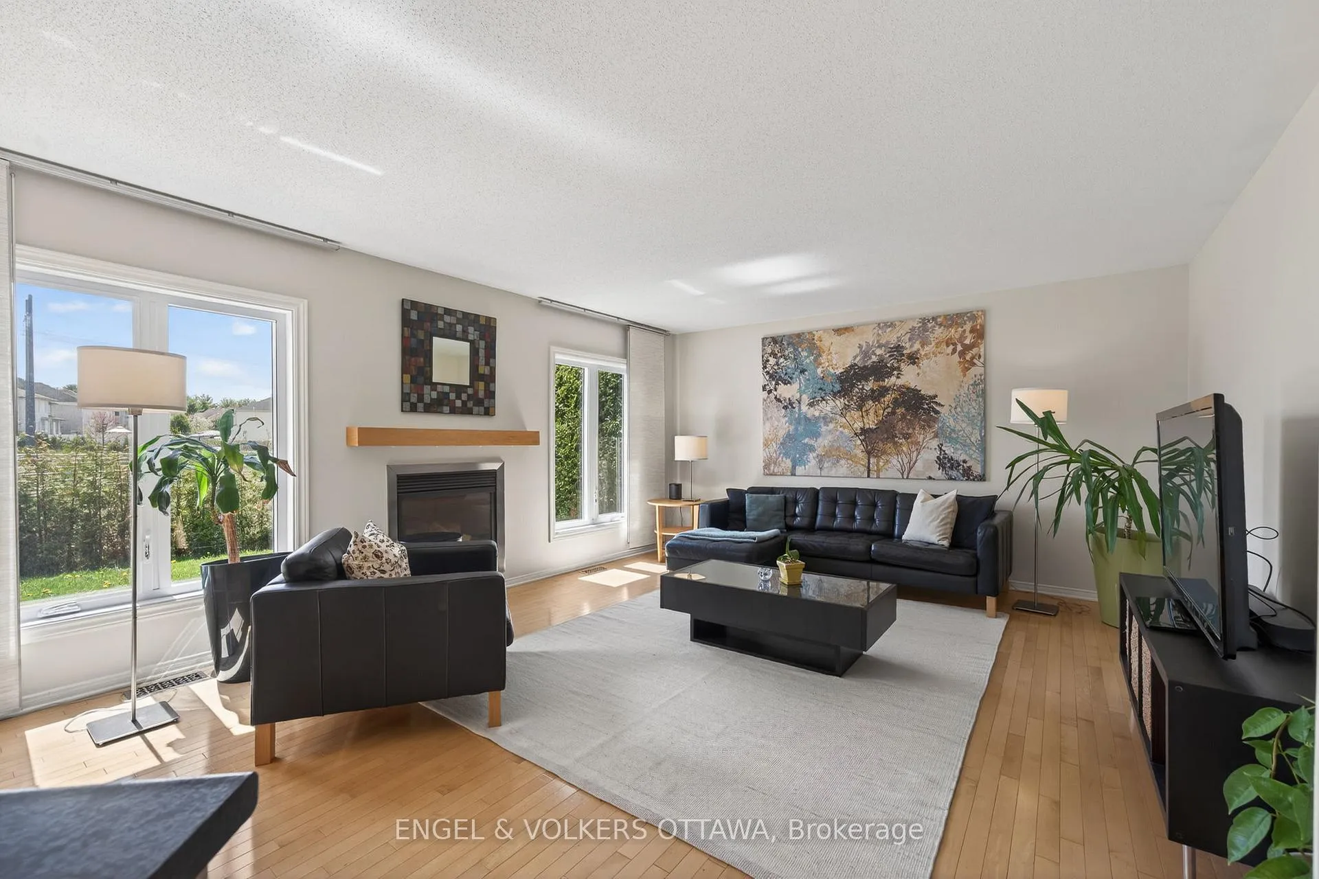Photo 7 of 101 Scampton Drive, Ottawa, Kanata - Morgan's Grant/South March — HOMEH