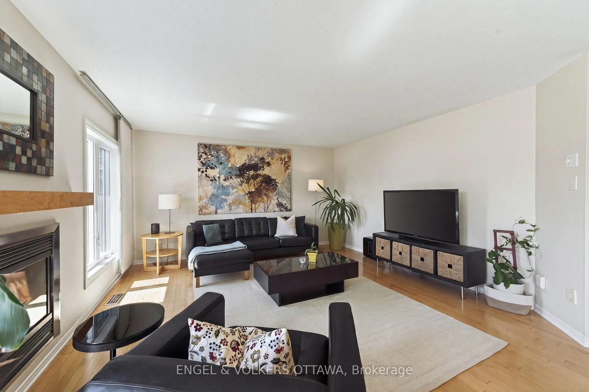 Photo 8 of 101 Scampton Drive, Ottawa, Kanata - Morgan's Grant/South March — HOMEH